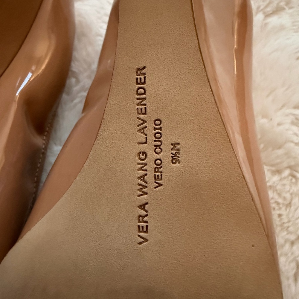NIB Vera Wang Lavender Monique Lux Patent Wedge - Picture 12 of 13